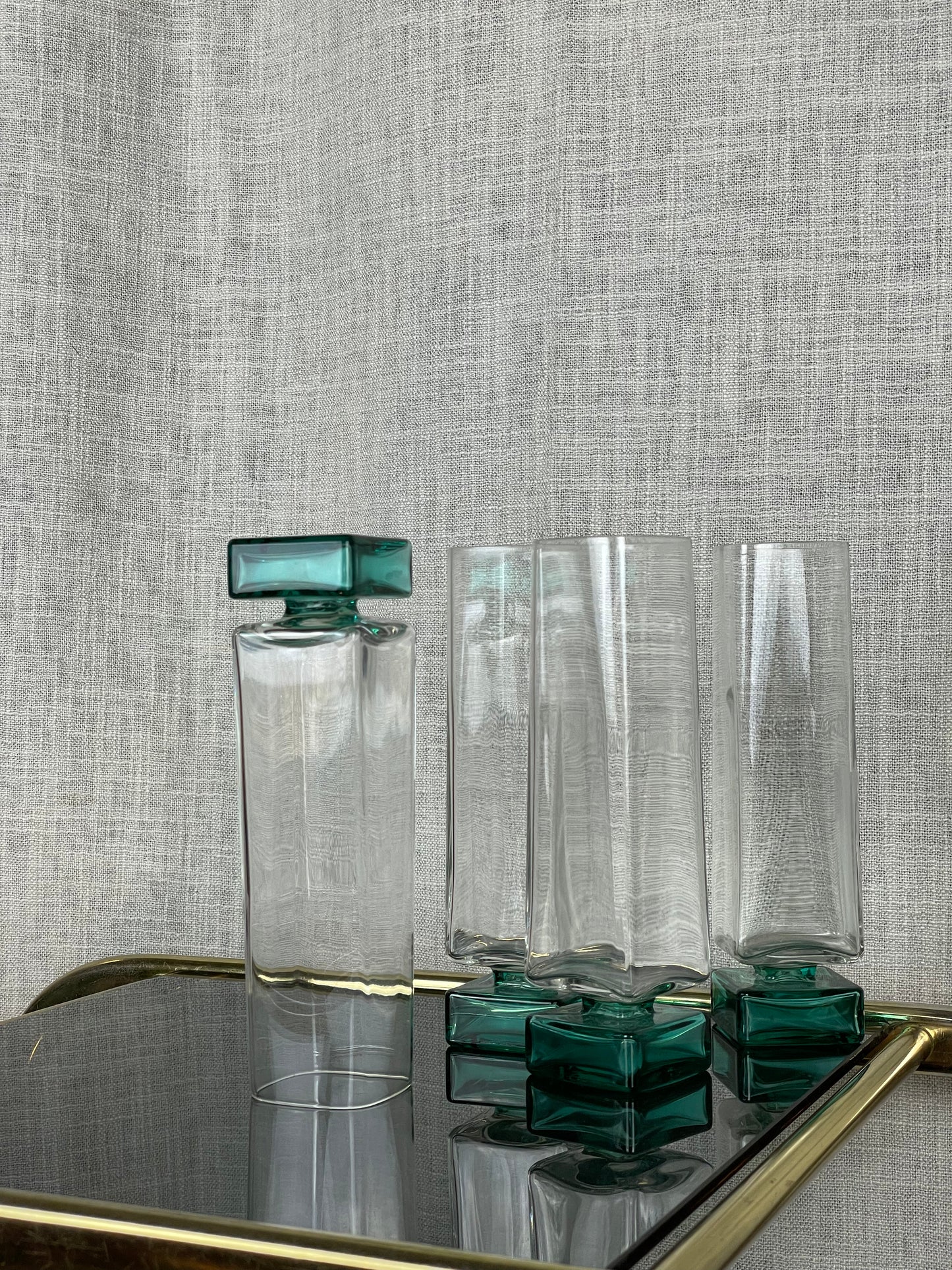 Høje italienske champagneglas med grøn fod