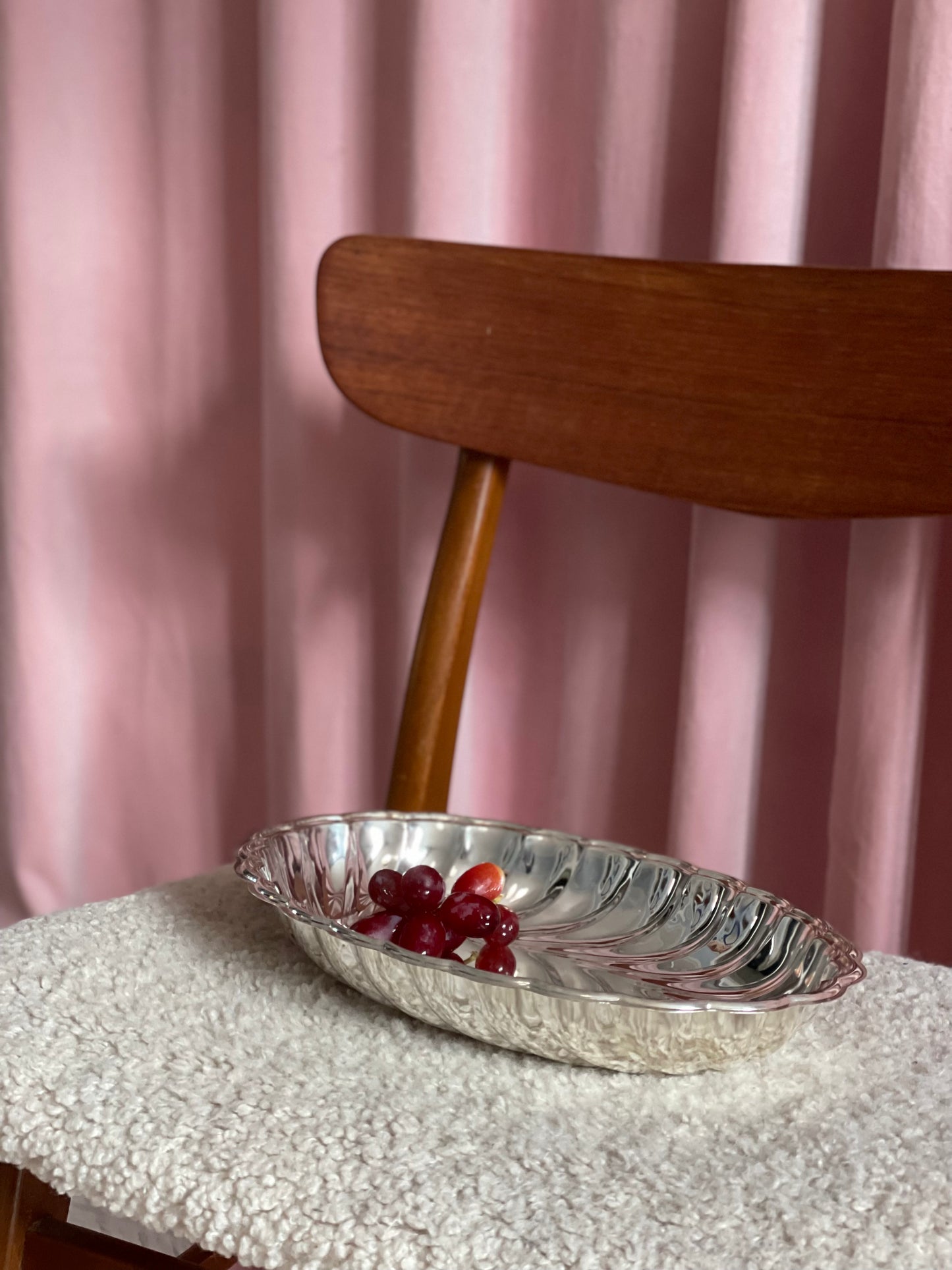 Dish in steel