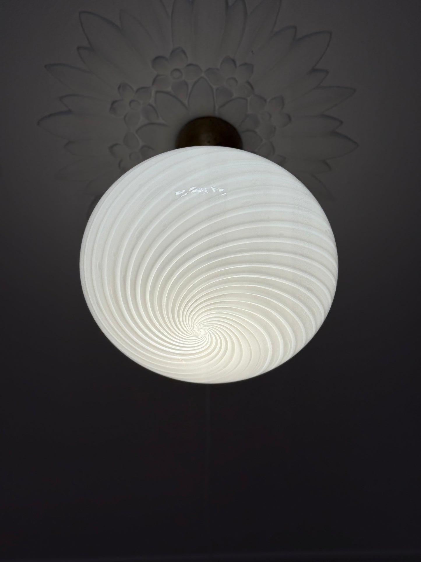Vintage murano oval pendel 40cm hvid swirl