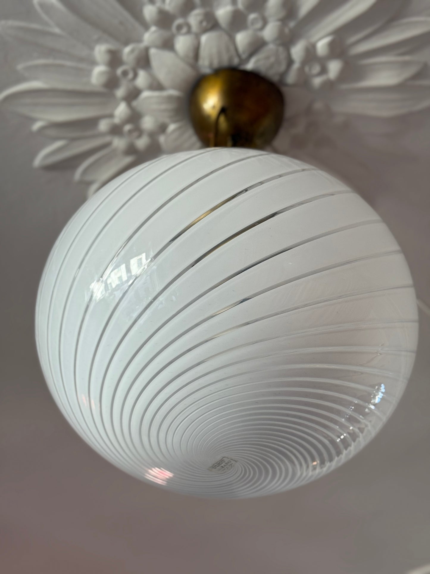Vintage murano oval pendel 40cm hvid swirl