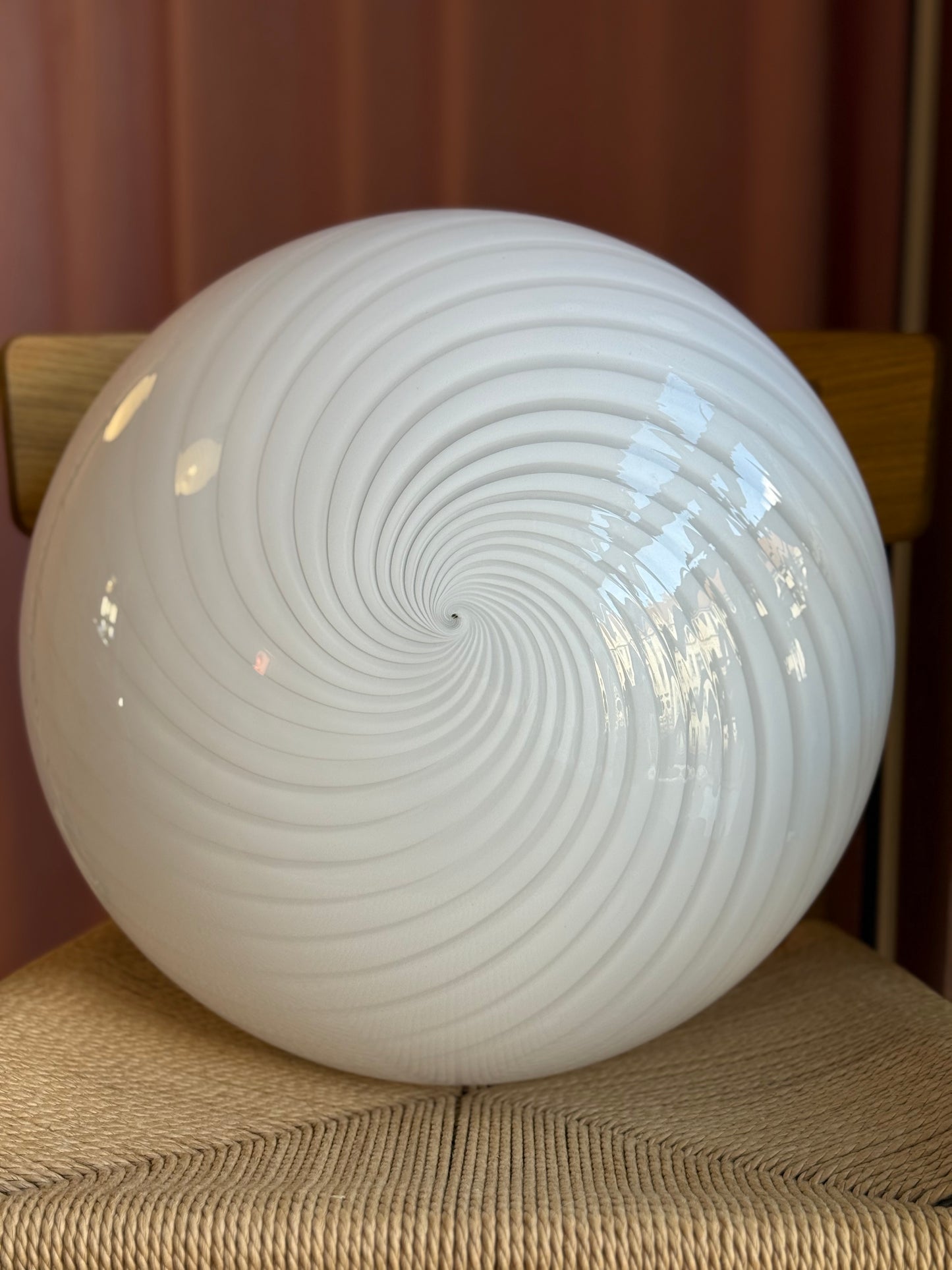 Vintage murano oval pendel 40cm hvid swirl