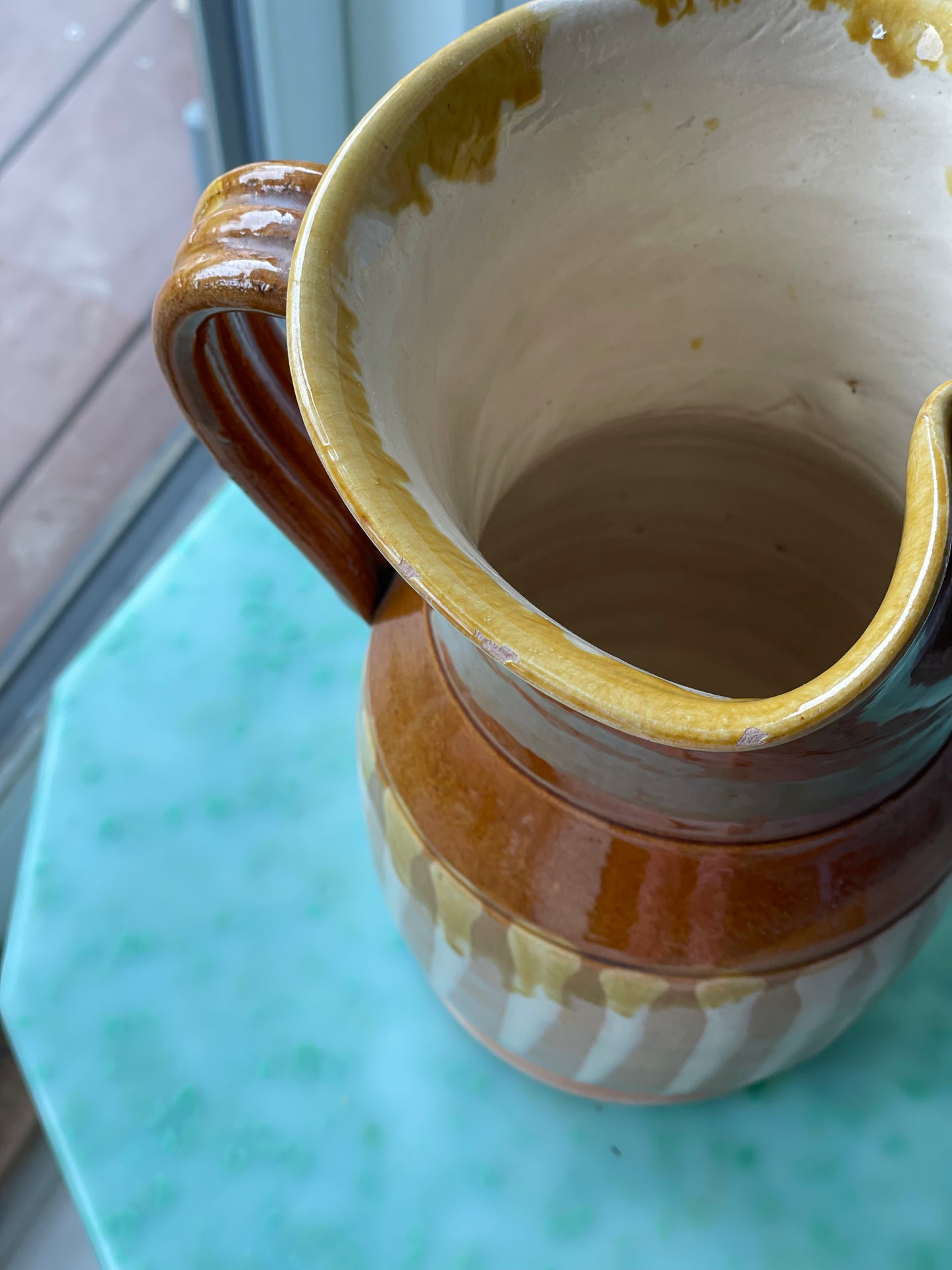 Earthenware jug 1.5 litres