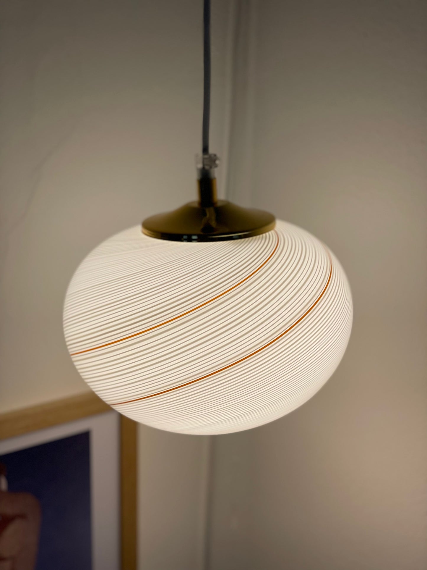 Vintage Murano pendel med karamel swirl 25cm