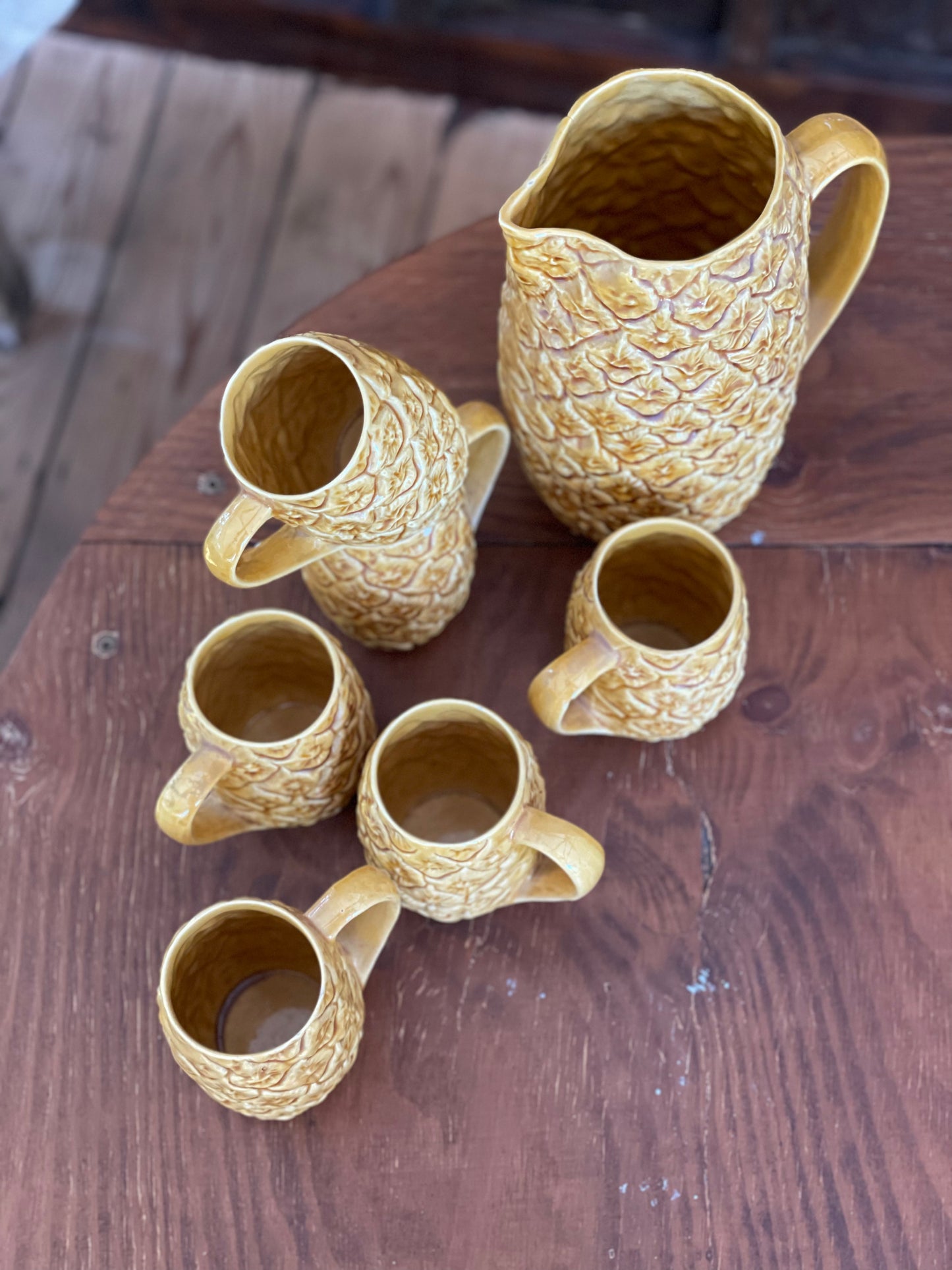 Pineapple set with cups and jug