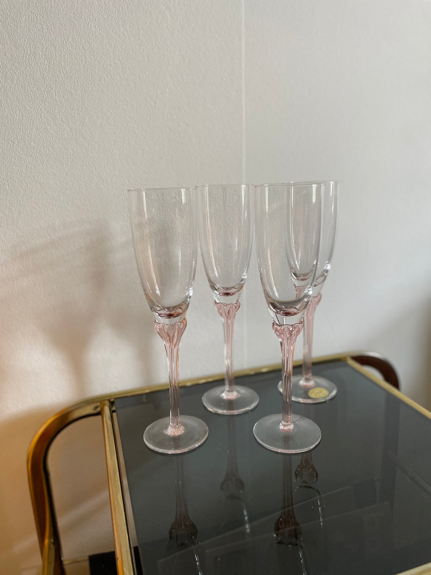 Sæt af 2 Champagneglas med Rosa fod