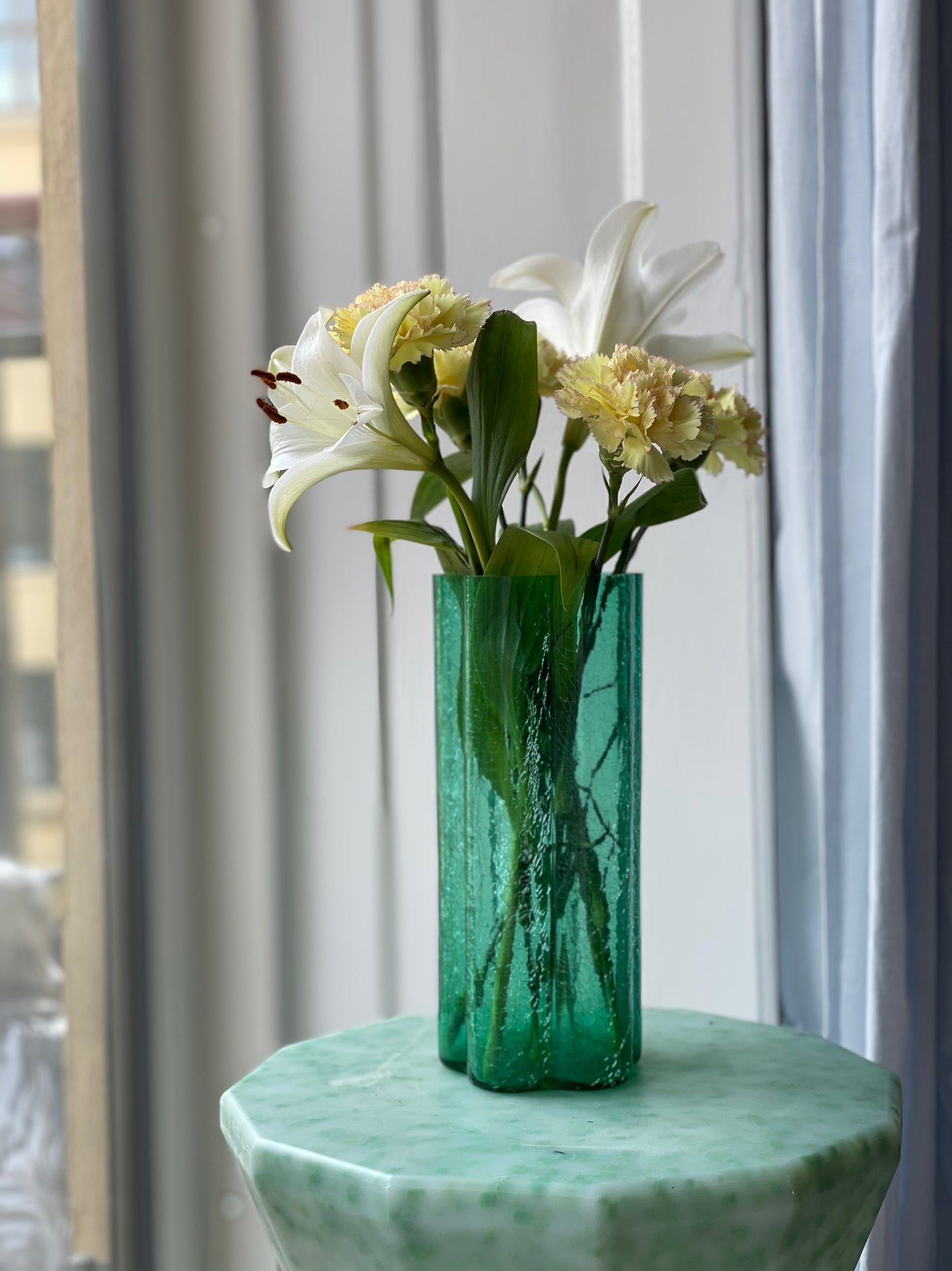 Glass vase in 'cracked' green glass