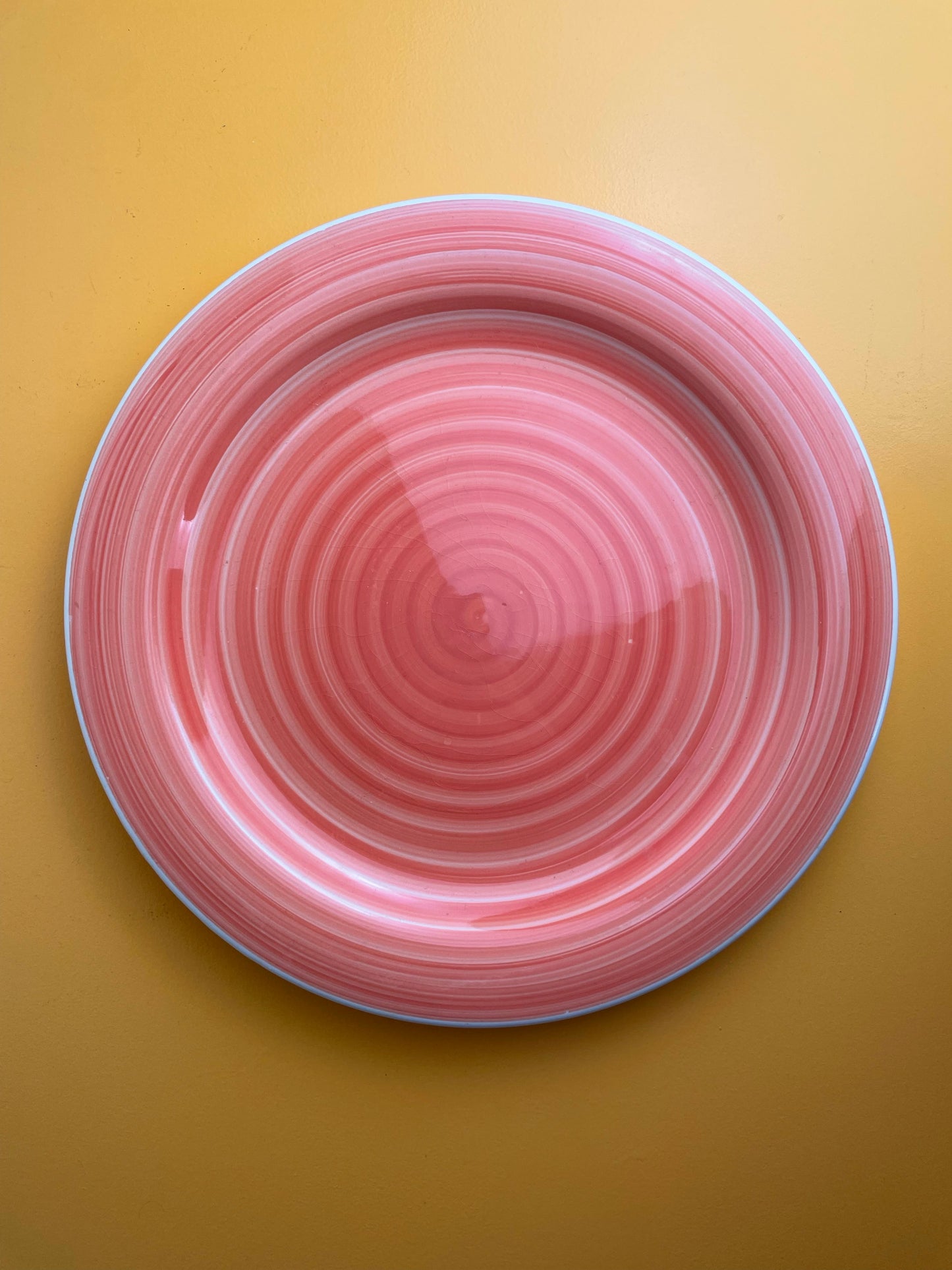 Swirl the dinner plate red