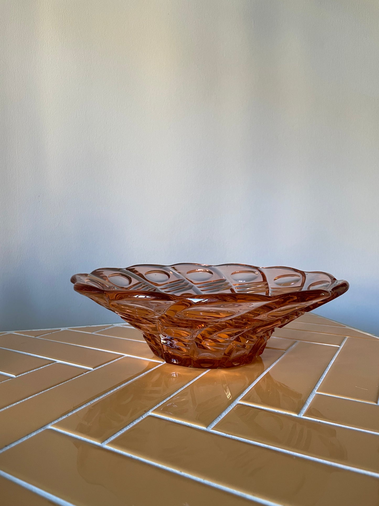 Koralfarvet glasskål