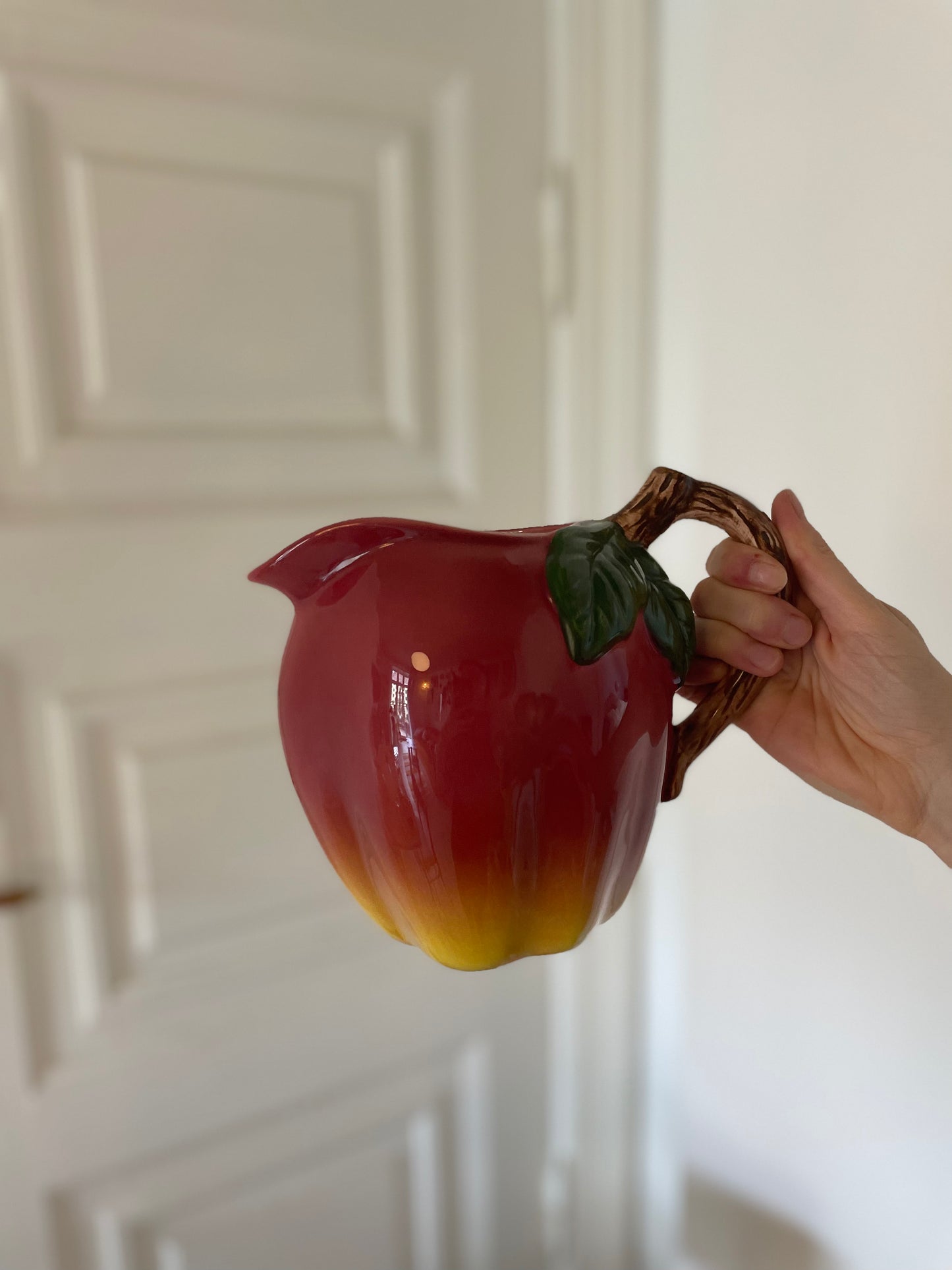 Apple jug