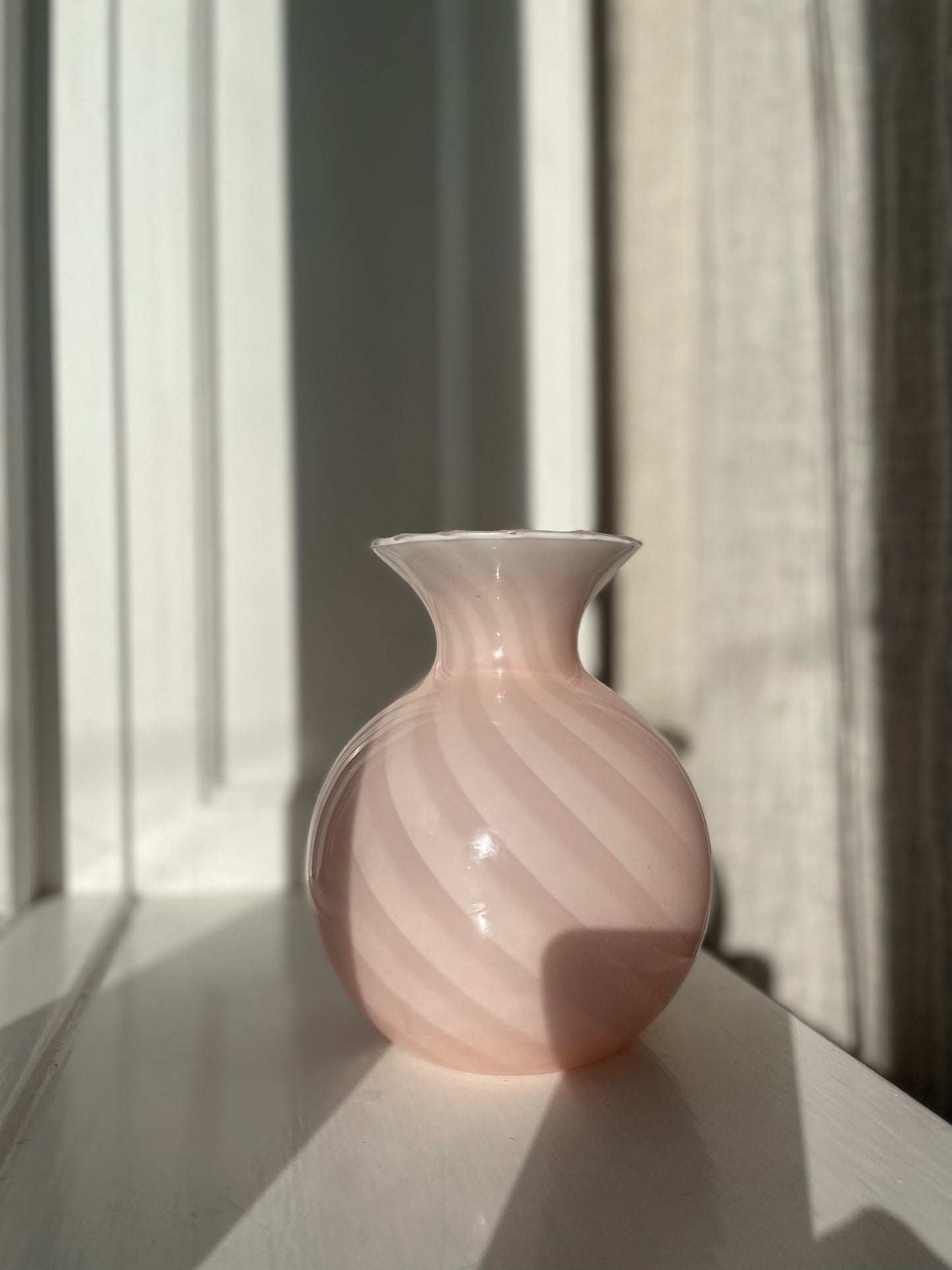 Vintage Murano pink swirl vase