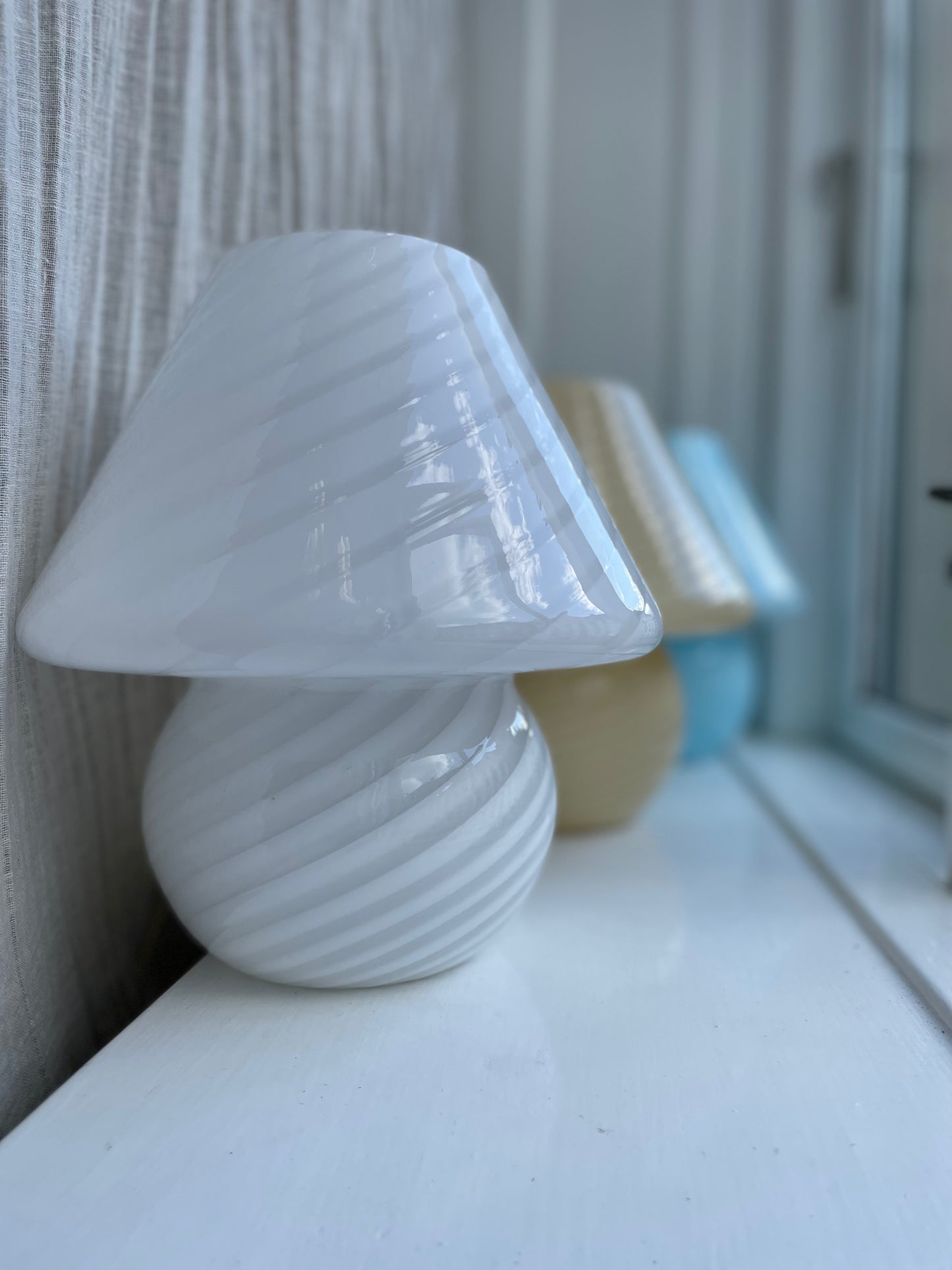 Hvid vintage vetri Murano swirl mushroom