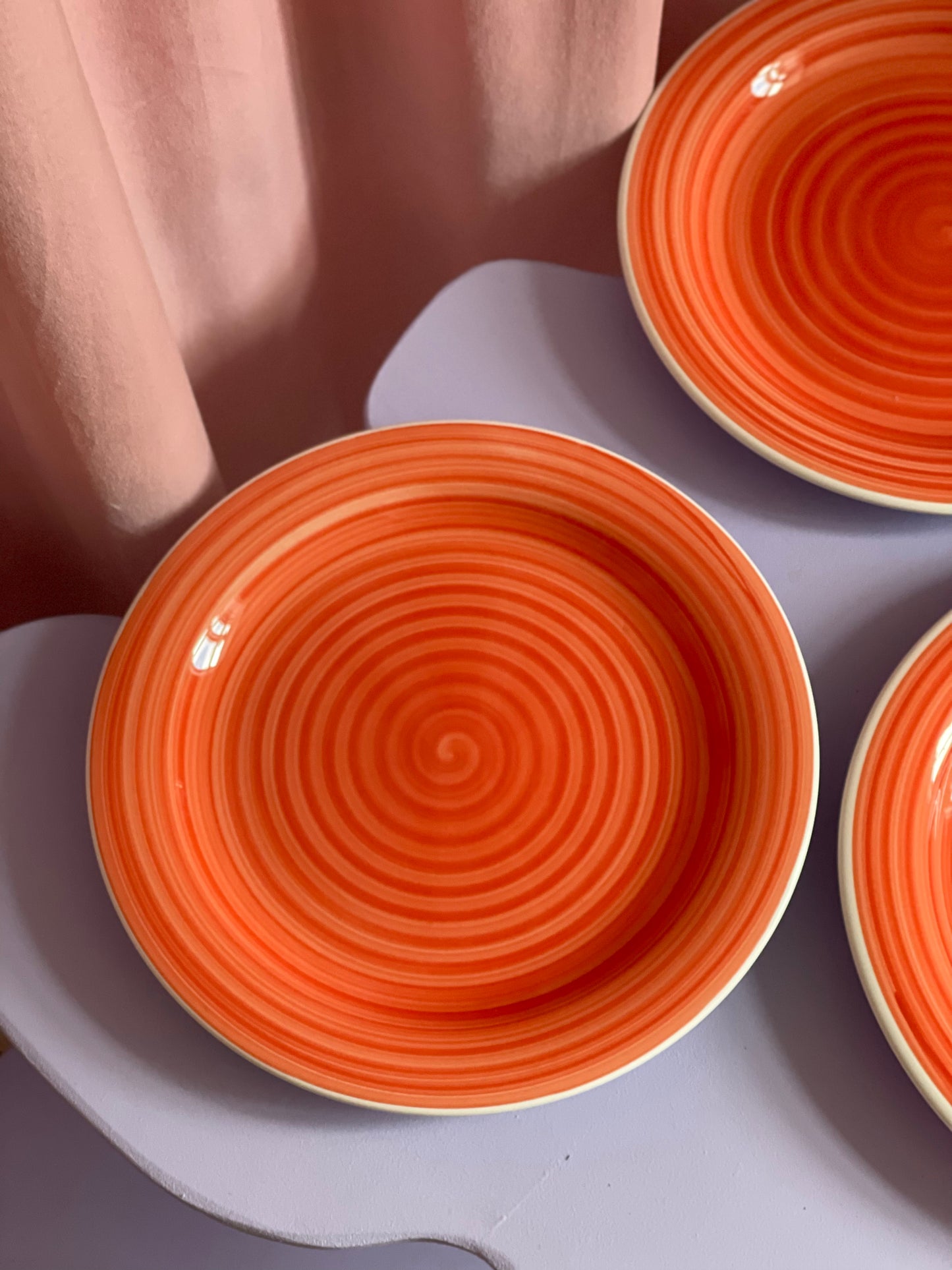 Swirl the dinner plate red