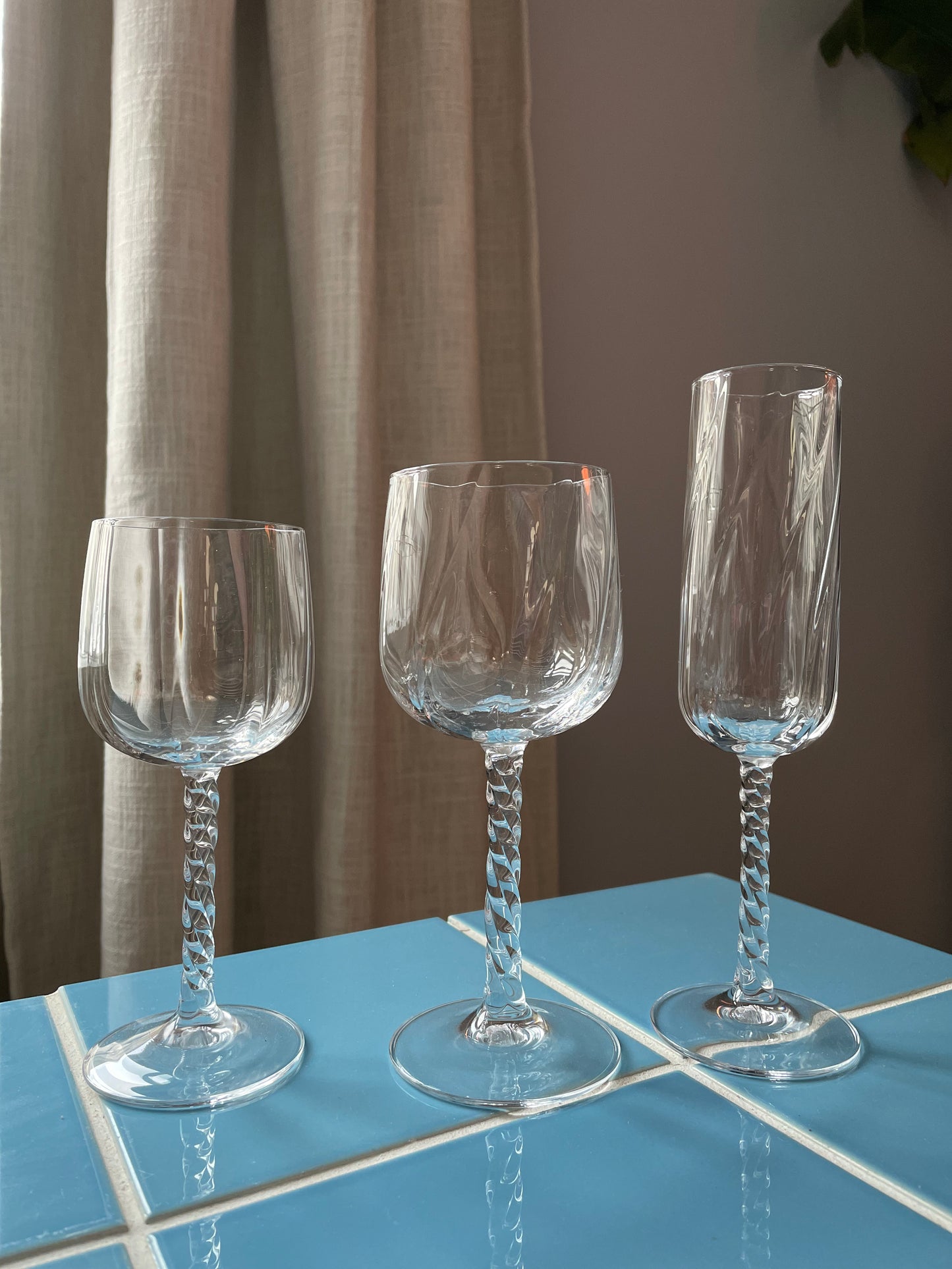 Crystal glass wine glass