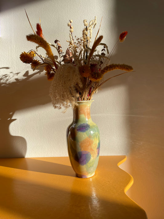 Stained vase with mother-of-pearl effect