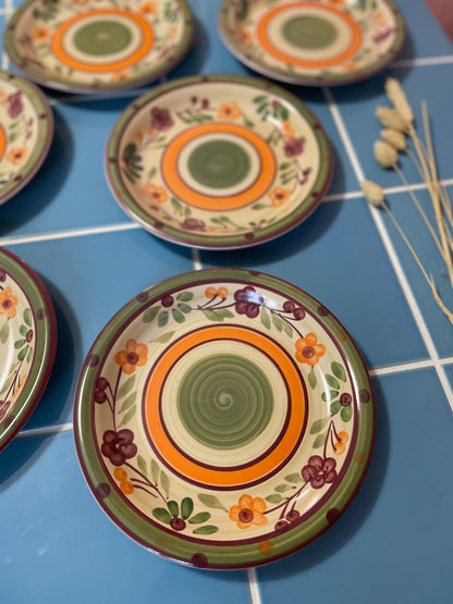 Flowered lunch plates in orange and green