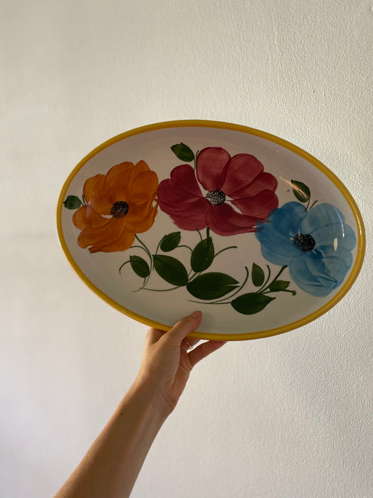 Giant flower dish