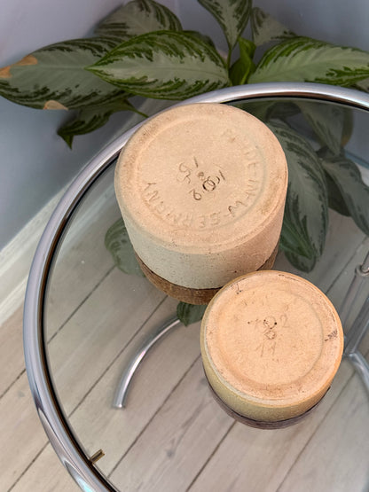 Sæt af to West Germany potter