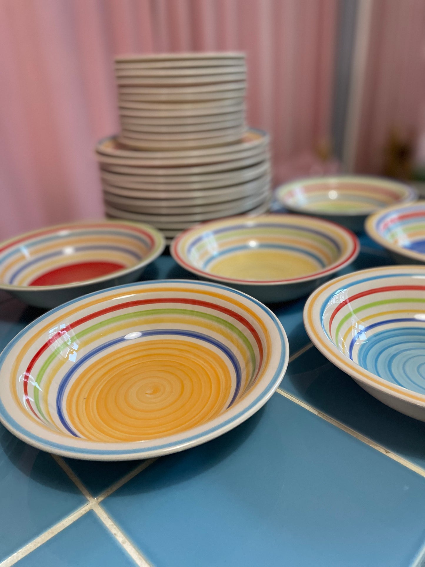 Colorful deep plates for 6 people