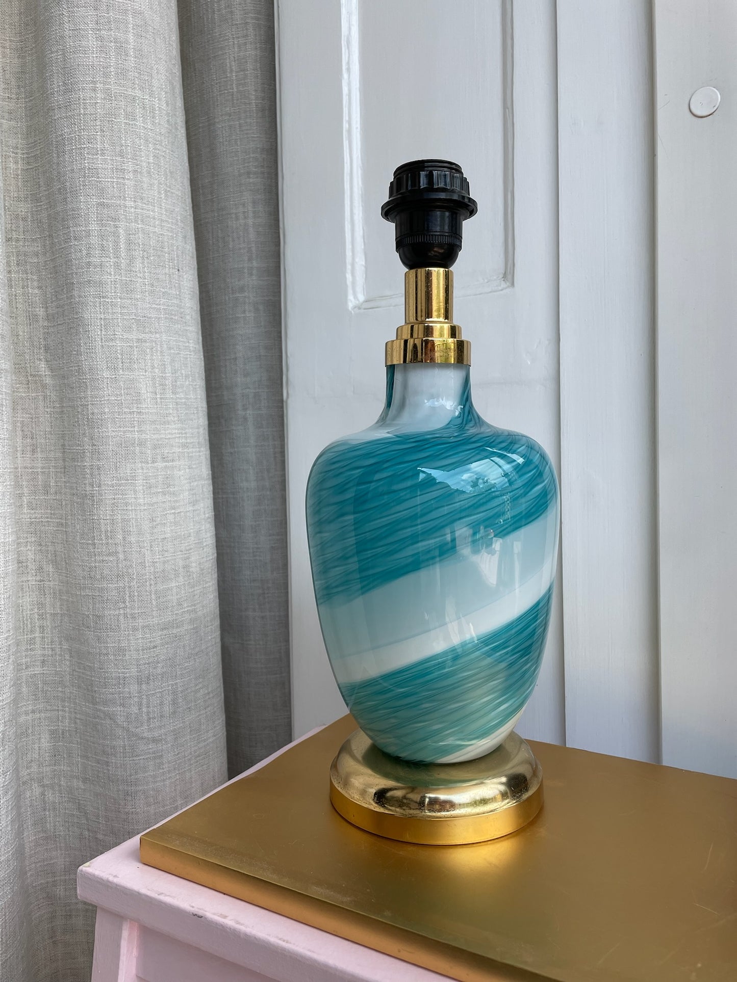 Murano bordlampe med blåt swirl