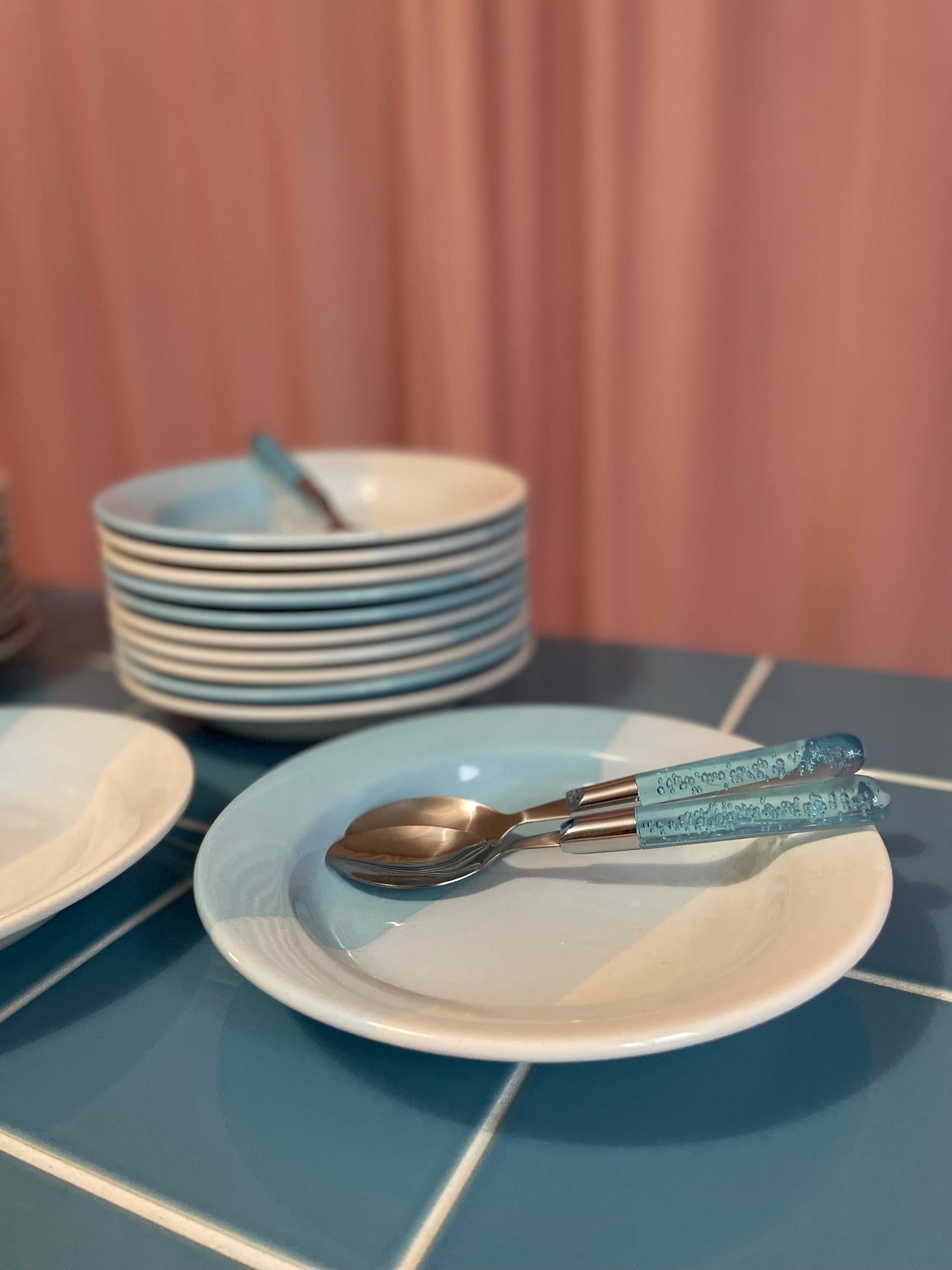 Bubble cutlery for 6 - light blue plastic