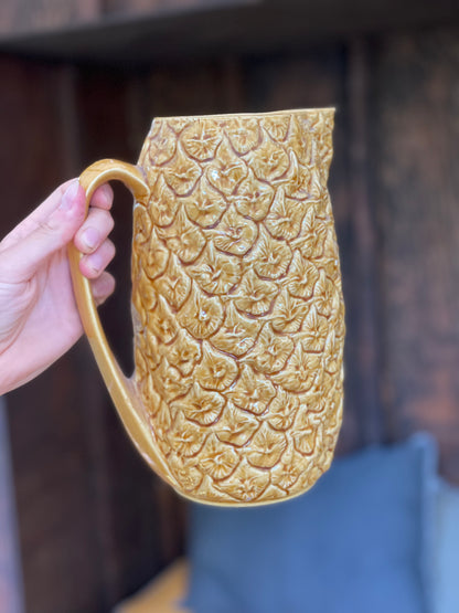Pineapple set with cups and jug
