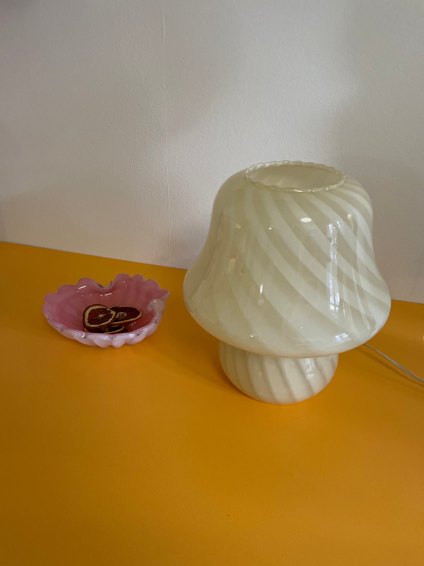 Vintage Murano gul mushroom bordlampe