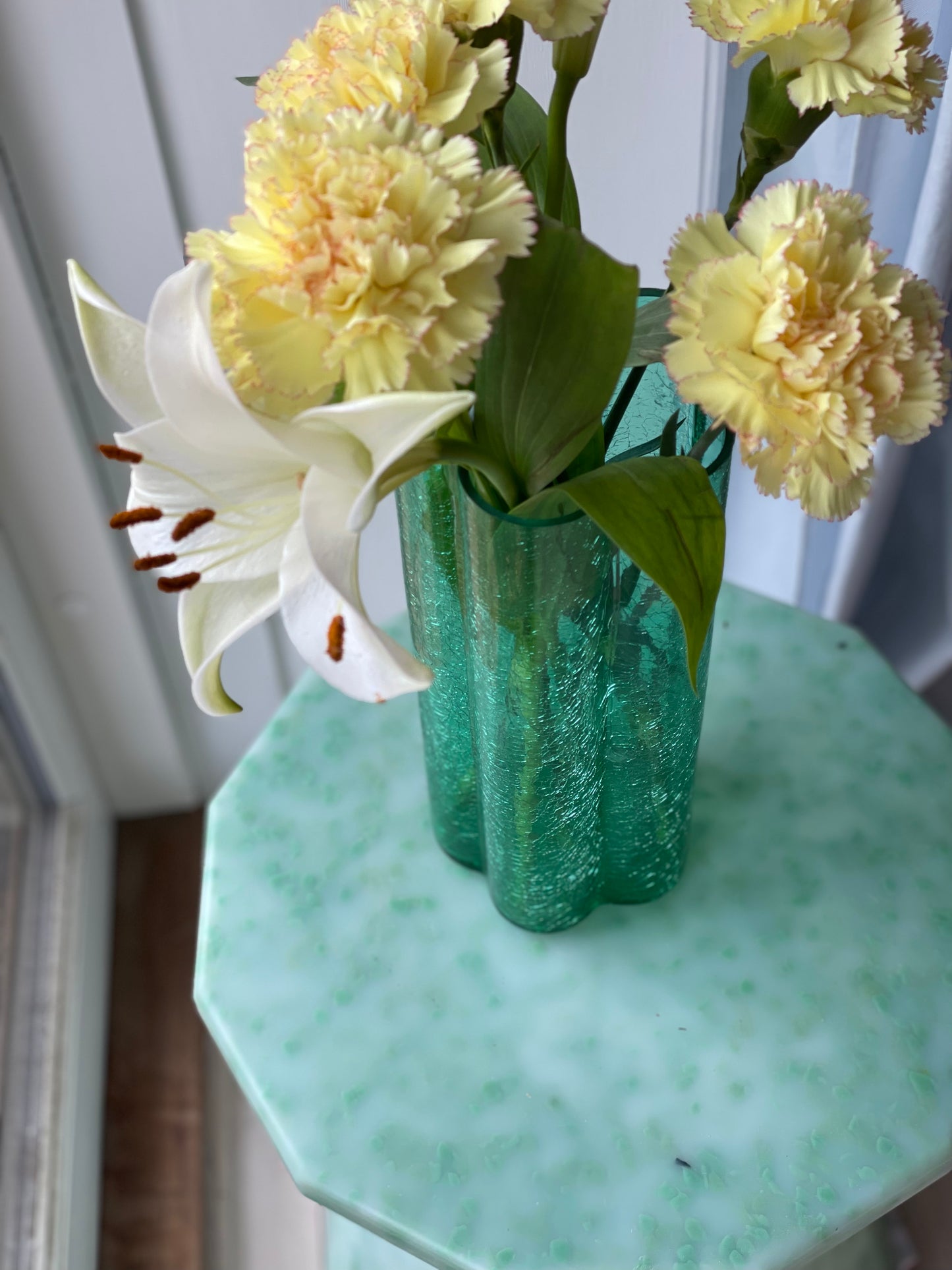 Glass vase in 'cracked' green glass