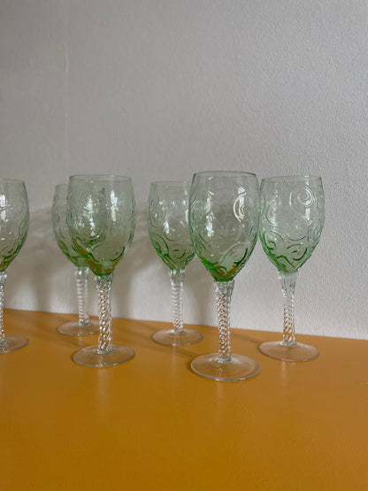 Sæt af 2 Italienske grønne vinglas med snoet stilk