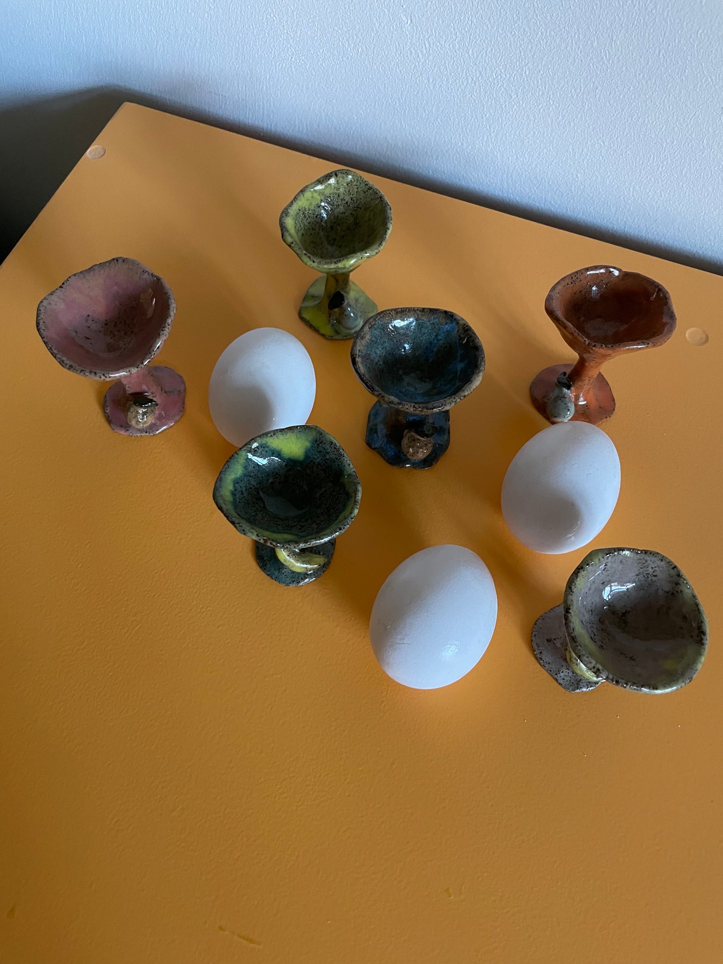 Colored ceramic - 6 egg cups with fruits