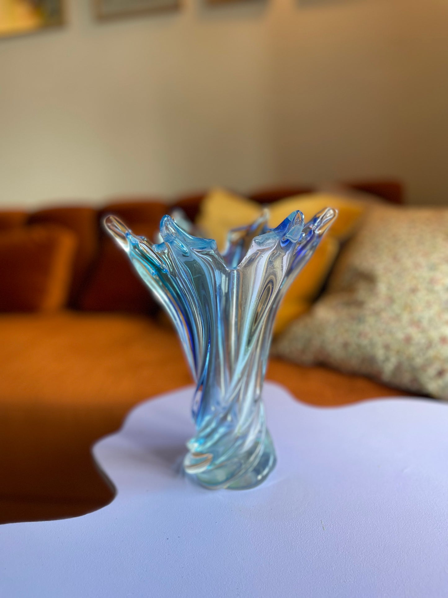 Vintage Murano blå glasvase med reparation